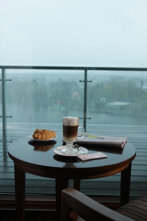 Hotel Dreams Вальдивия Экстерьер фото A cup of latte