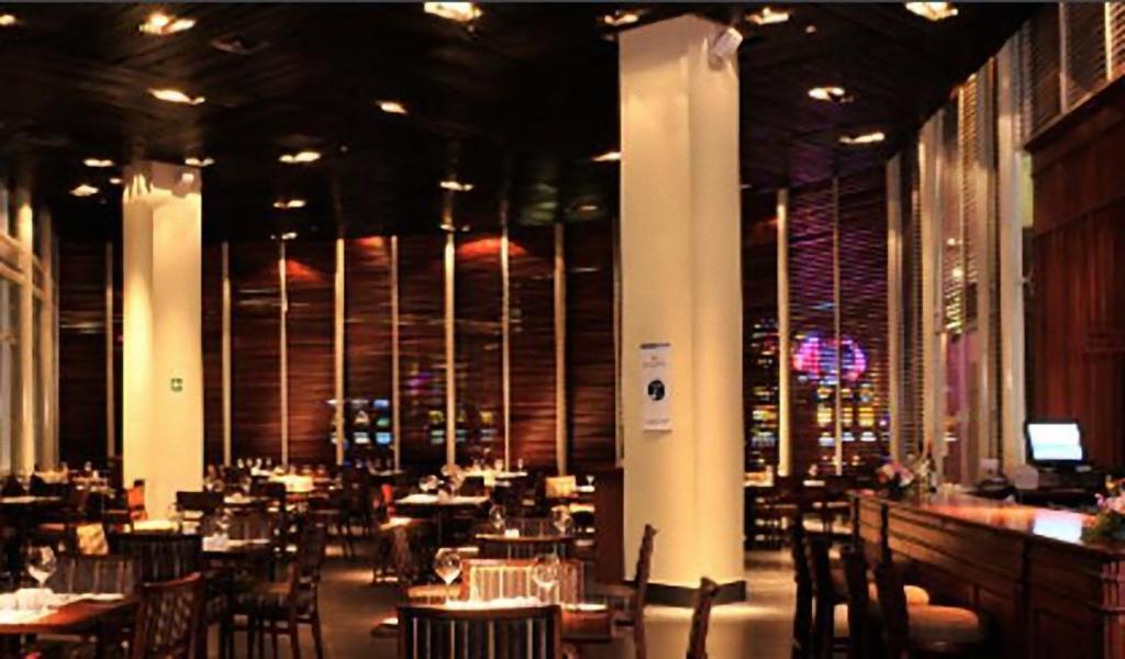 Hotel Dreams Вальдивия Экстерьер фото The interior of the restaurant