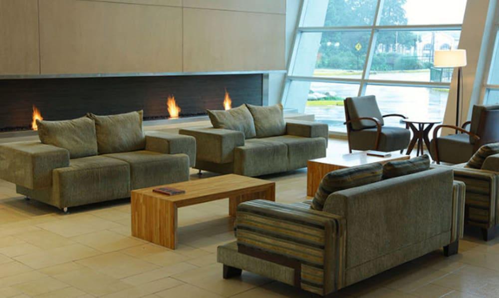 Hotel Dreams Вальдивия Экстерьер фото The lounge at the airport